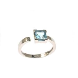Solitaire Ring Aquamarine