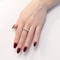 Eternity ring with 5 GIA certified Diamonds of 0,30 carats