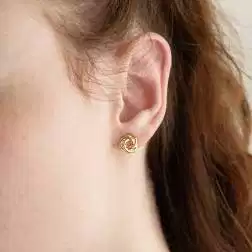 Photo of worn Yellow gold weaving earrings