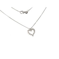 Collana con Ciondolo Cuore forato e 12 Diamanti