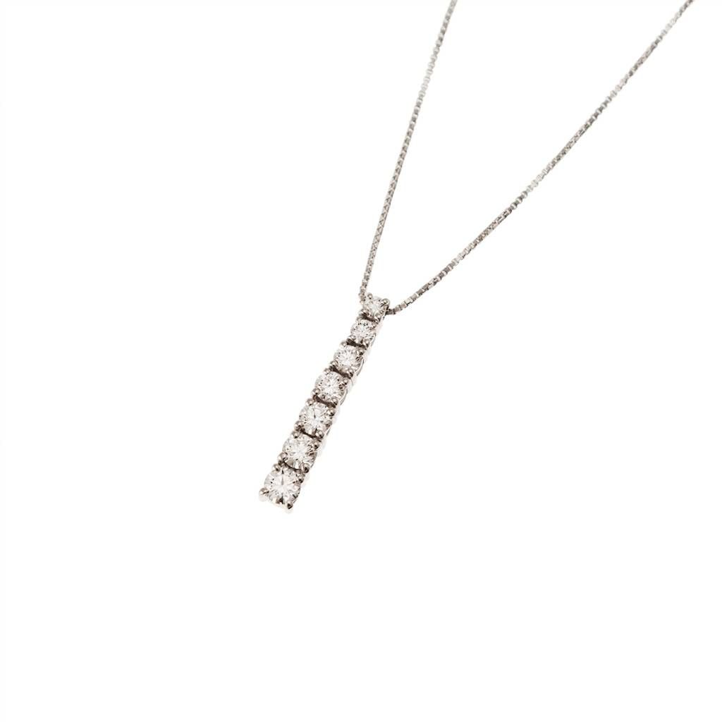 Necklace with Scalar Tennis Pendant