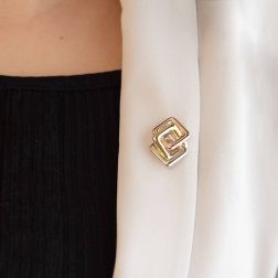 photo of worn 3-color Diamond Brooch in 18kt Gold