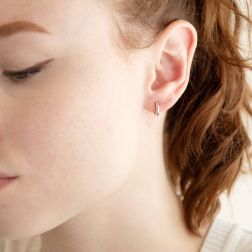 Photo of worn White Gold 1.00cm-1.05cm x 2.2mm Round Lobe Hoops