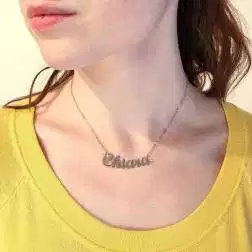 Collana con nome Chiara in Oro Bianco con Diamante (Pezzo Unico) foto indossata