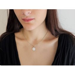 Photo of worn White Gold 1,43cm diameter Round Medal Pendant
