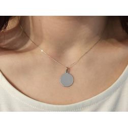 Photo of worn White Gold 1,58cm diameter Round Medal Pendant 0,40mm Thickness