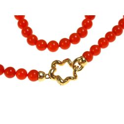 Coral flower clasp Necklace in Yellow Gold