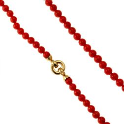 Coral necklace round clasp in Yellow Gold