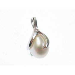 Freshwater pearl drop pendant embracing