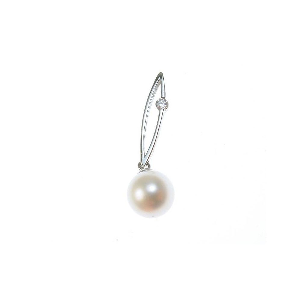 Freshwater pearl and cubic zirconia pendant