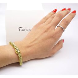 Bracciale Round Couture oro giallo 19mm x 6,2mm foto indossata