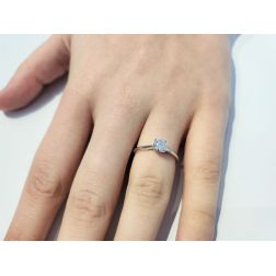Anello Solitario SALINA 60 punti foto indossata