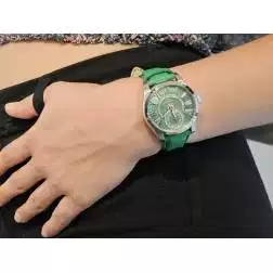 Orologio MONDIA Lady Madison, quadrante madreperla e zirconi foto indossata