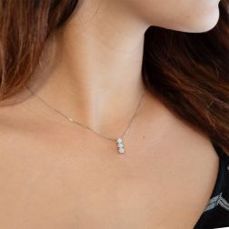 Girocollo Trilogy 0.98ct foto indossata