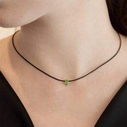 Ciondolo Greco Etrusco Smalto Verde foto indossata