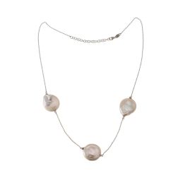 Necklace 3 Flat Baroque Pearls in 18kt White Gold