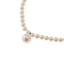 Bracciale Perle Fresh Water 4.5mm e ciondolo da 8.5mm chiusura a sfera in Oro Bianco 18kt