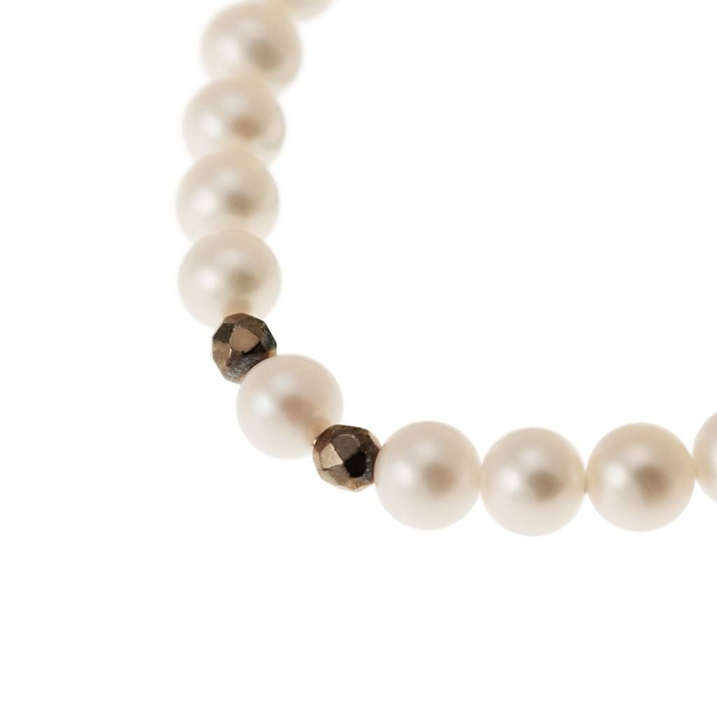 Fresh Water pearls bracelet with 18kt Yellow Gold clasp and Pyrites