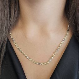 Photo of worn Two Colors Figaro Link Necklace 50cm x 3,5mm