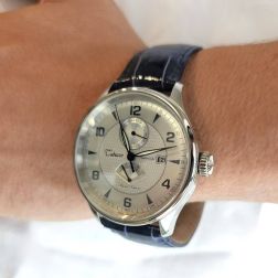 Tabacco Elite, Riserva di Carica e Dual Time/GMT, Automatico. foto indossata