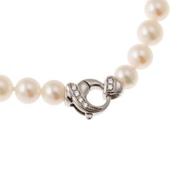 Akoya pearl necklace with Diamonds on 18kt White Gold clasp