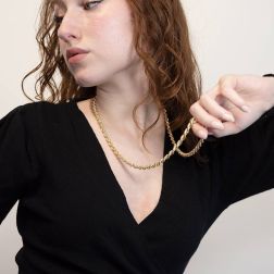 Collana Laccio Corda 80cm x 6mm Oro Giallo foto indossata