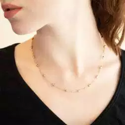 Collana catena con Barilotti in Oro Giallo e Bianco foto indossata