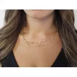 Collana Laccio 90cm a Cerchi 5+1 in Oro Giallo foto indossata