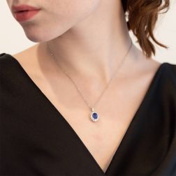 Photo of worn 1.62ct Tanzanite 8x6mm Kate Charm