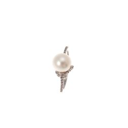 Knot Ring with Pearl White Gold