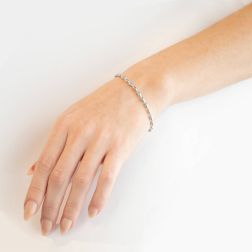 Bracciale con Barilotti alternati in Oro Bianco foto indossata