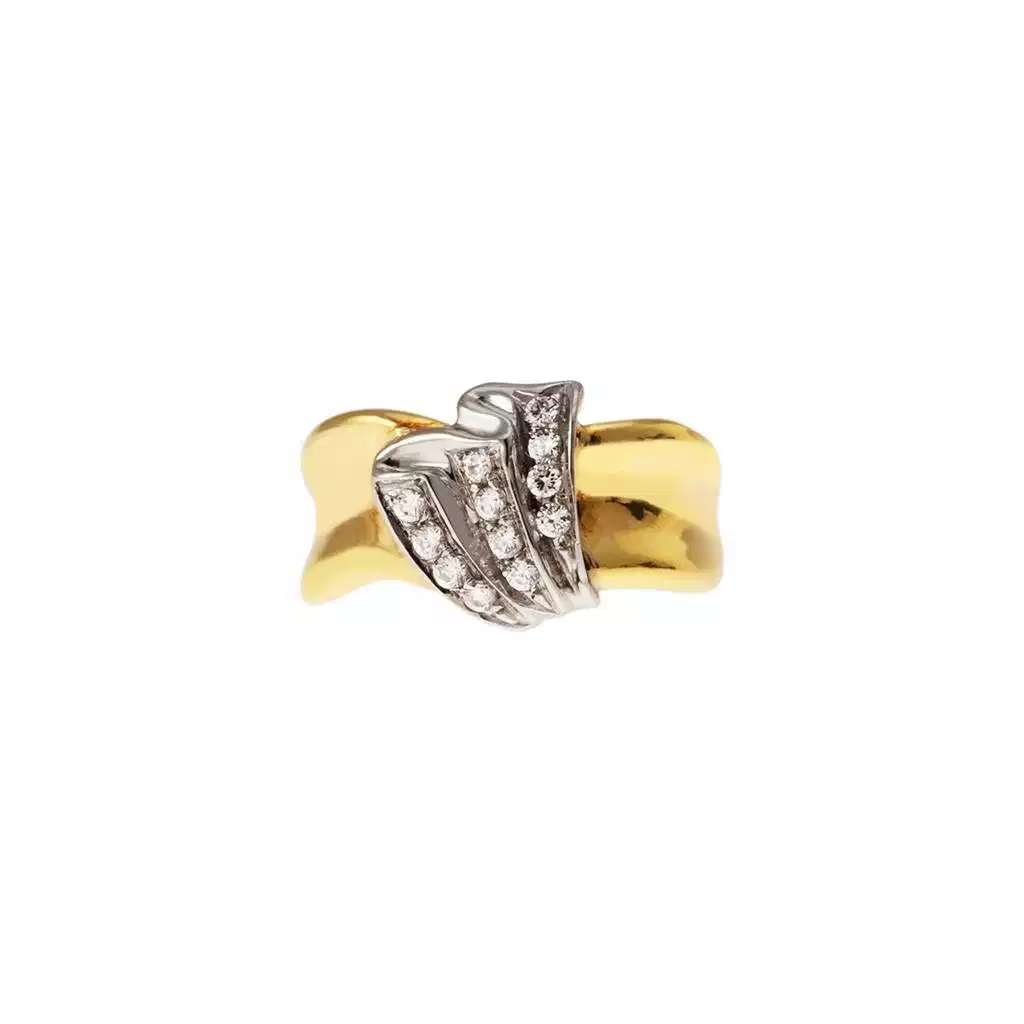 Yellow Gold Bow Ring with Zircons