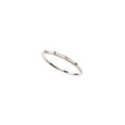 Ring in White Gold with Three Zircons