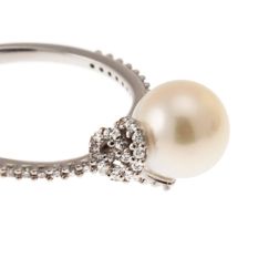 Knot Ring with Pearl White Gold