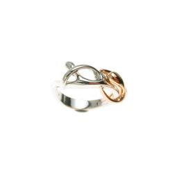 Anello Abbraccio Stilizzato in Oro Bianco e Oro Rosa