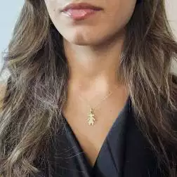 Foto indossate Ciondolo Bimba con zirconi Oro Giallo