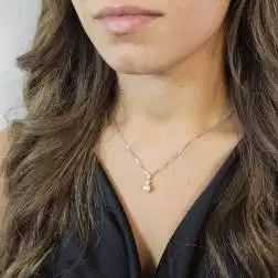 Ciondolo Perla Freshwater e zircone foto indossata