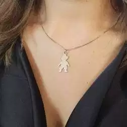 Ciondolo Bimbo in Oro Bianco foto indossata
