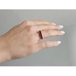 Veretta con 7 Rubini in Oro Rosa foto indossata