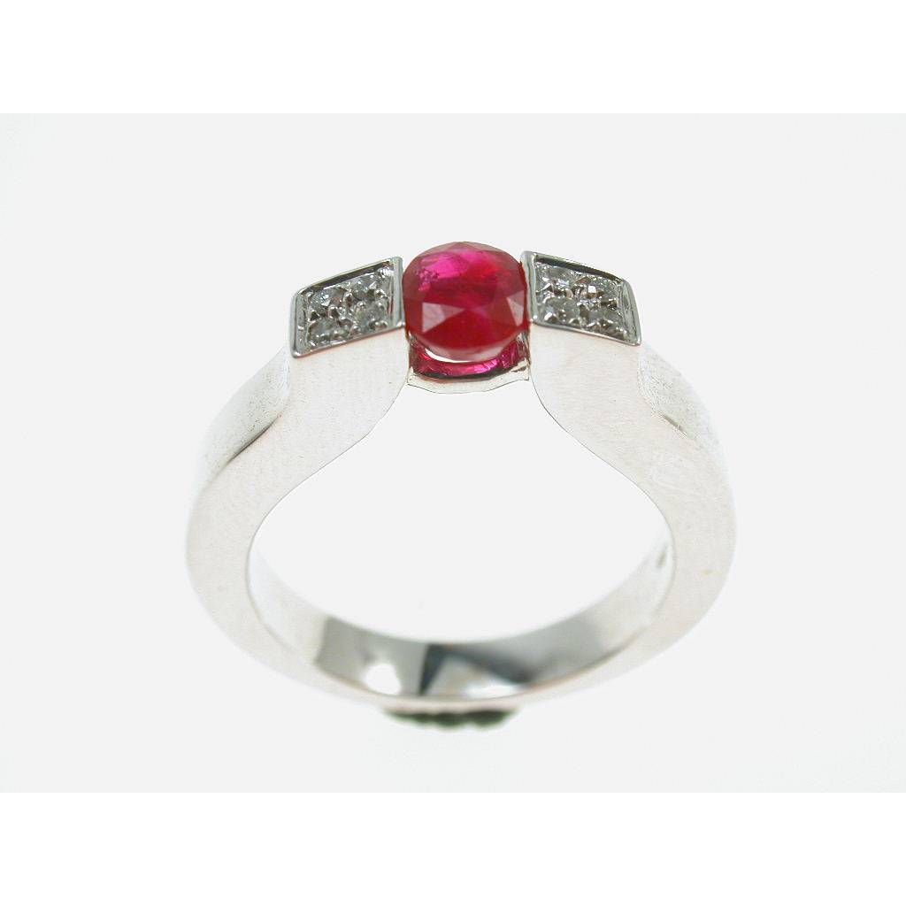 White Gold Squared Solitaire Ring with Ruby and Diamonds