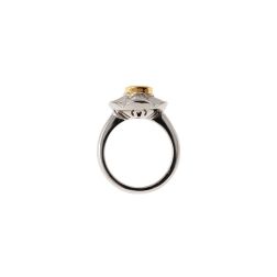 Anello Flower con Rubino ovale e Diamanti Oro Bianco e Giallo