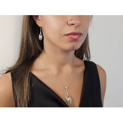 Photo of worn Freshwater pearl drop pendant