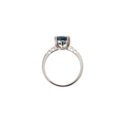 Solitaire Ring with Sapphire and 4 Diamonds
