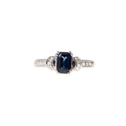 Octagonal-cut Sapphire Solitaire Ring with Diamonds