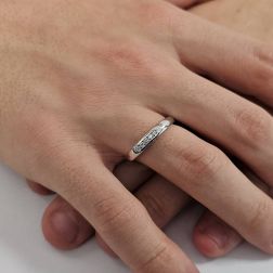 Photo of worn 5 diamonds binary veretta ring