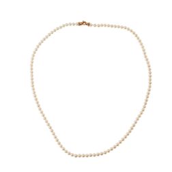 Fresh Water Pearl Necklace with Diamond and Rose Gold closure