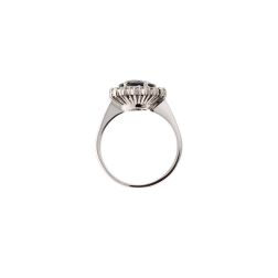 Anello Kate con Zaffiro 11x9mm e Diamanti in Oro Bianco