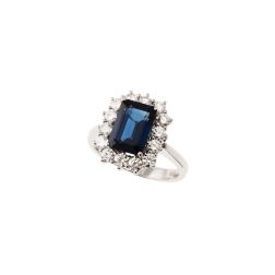 Kate Ring with Octagonal-cut 10x7mm Sapphire and Diamonds