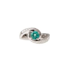 Anello Solitario Contrarié con Smeraldo e Diamanti Oro Bianco