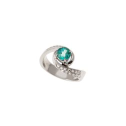Anello Solitario Contrarié con Smeraldo e Diamanti Oro Bianco